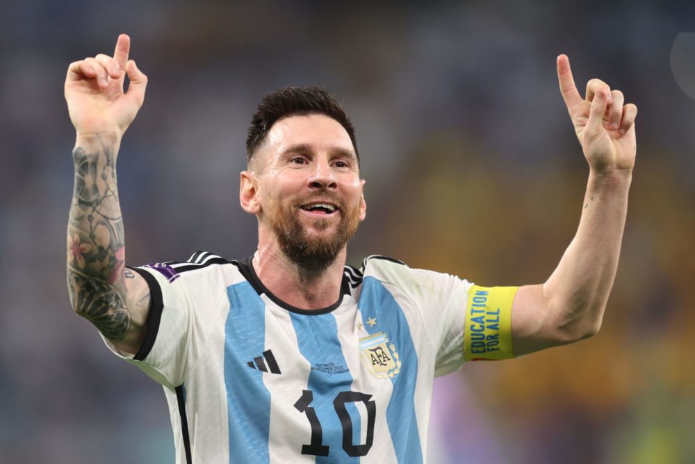 Copa do Mundo 2022, Messi e Álvarez acertam Croácia: Argentina na final